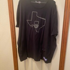Men’s xxl Spurs tee shirt